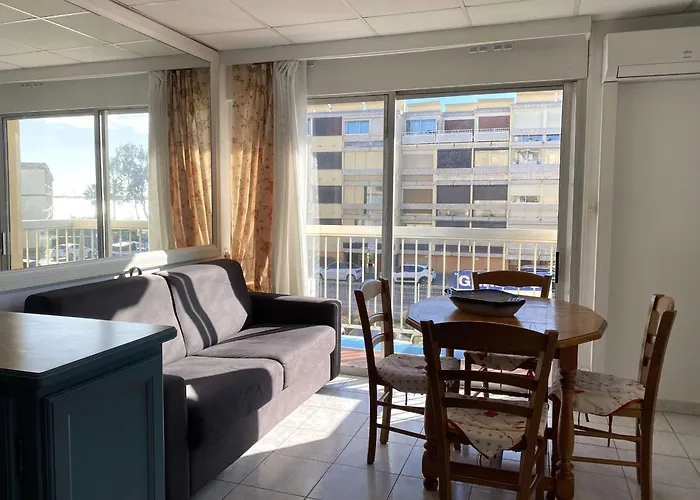 T2 Climatisé Avec Balcon, Parking, Et Wifi – - Fr-1-553-224 *